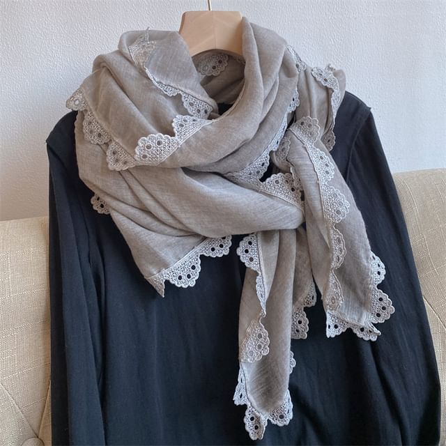 Amandier-Lace Trim Scarf