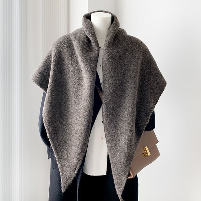 Amandier-Plain Knit Triangle Scarf