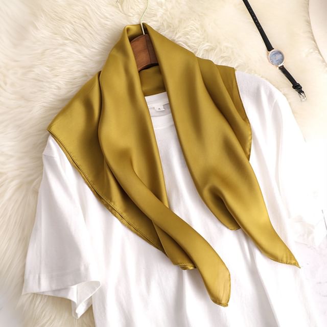 Amandier-Plain Silky Square Scarf