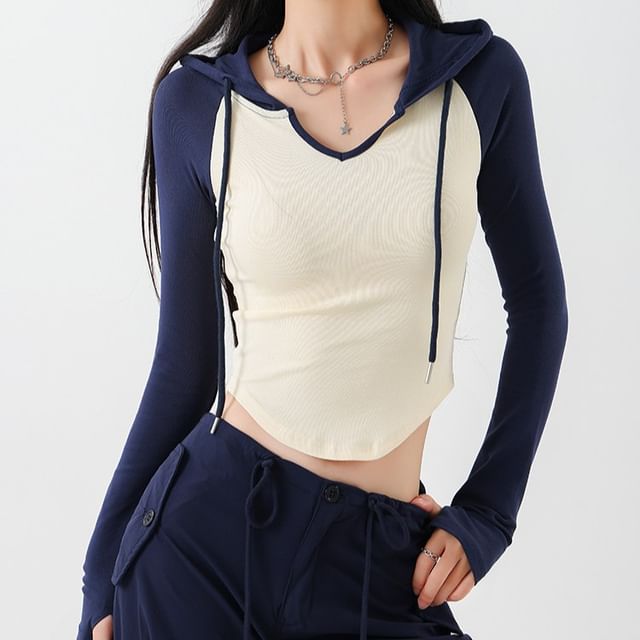 Amyway-Long-Sleeve Hooded Raglan Crop Top
