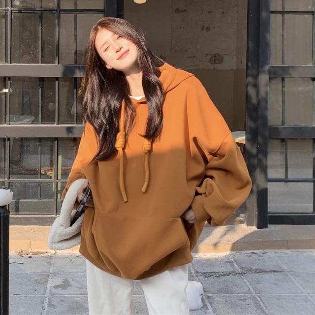 ANORA-Plain Pocket Hoodie