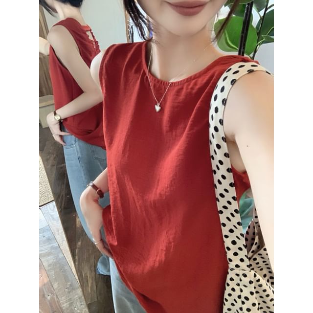 ANORA-Sleeveless V-Neck Plain Top