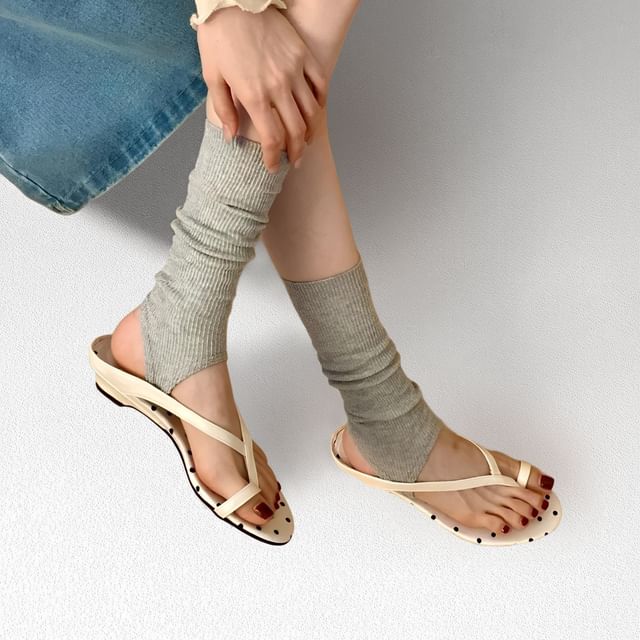 Anran-Dotted Toe Loop Thong Sandals
