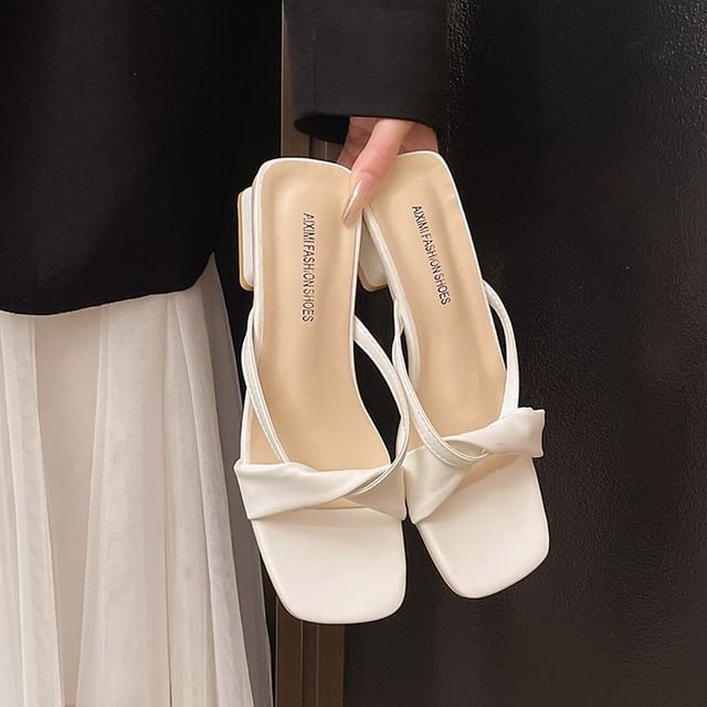 Anran-Square Toe Low Heel Twisted Plain Sandals