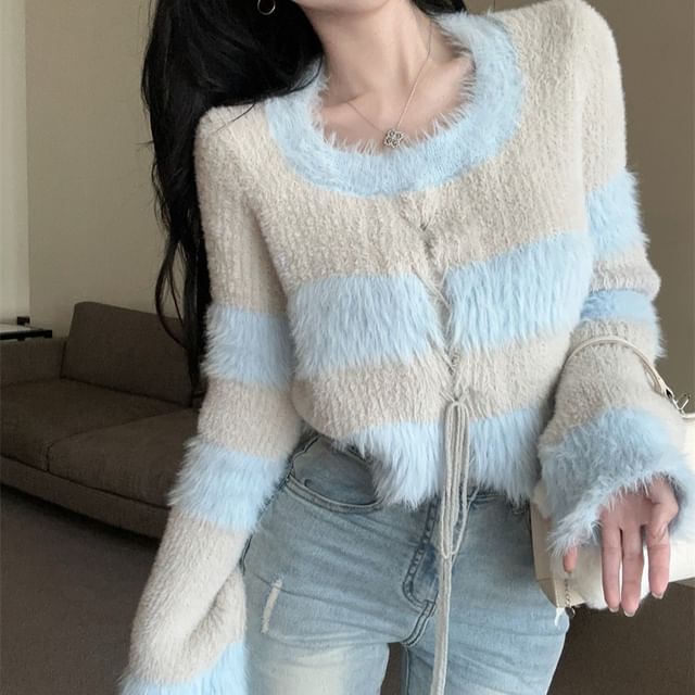Arabesquito-Round Neck Plain Striped Fluffy Cardigan