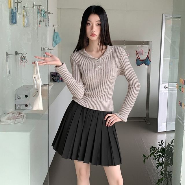 Arabesquito-Shawl Collar Plain Button Cable Knit Sweater Elastic Waist Double Waist Pleated Mini A-Line Skirt
