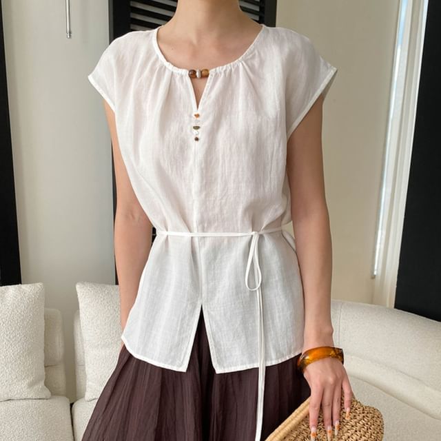 Asiris-Cap-Sleeve Notch Neck Plain Beaded Slit Blouse