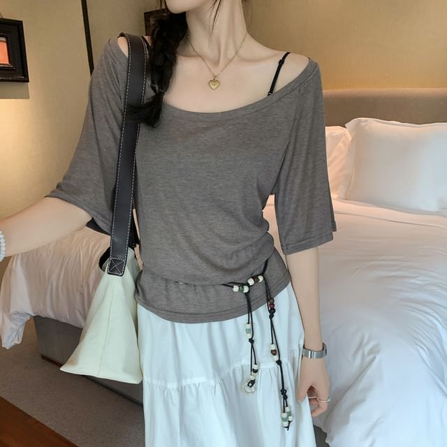 Asiris-Elbow-Sleeve Scoop Neck Plain Tee