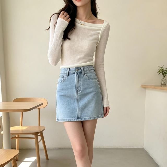 Asiris-Long-Sleeve Asymmetrical Plain Knit Top