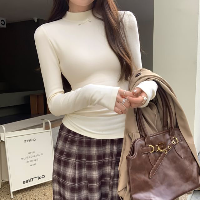 Asiris-Long-Sleeve Mock Neck Plain Crop Top
