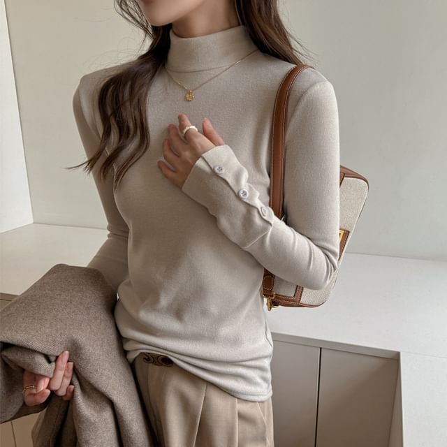 Asiris-Long-Sleeve Mock Neck Plain T-Shirt