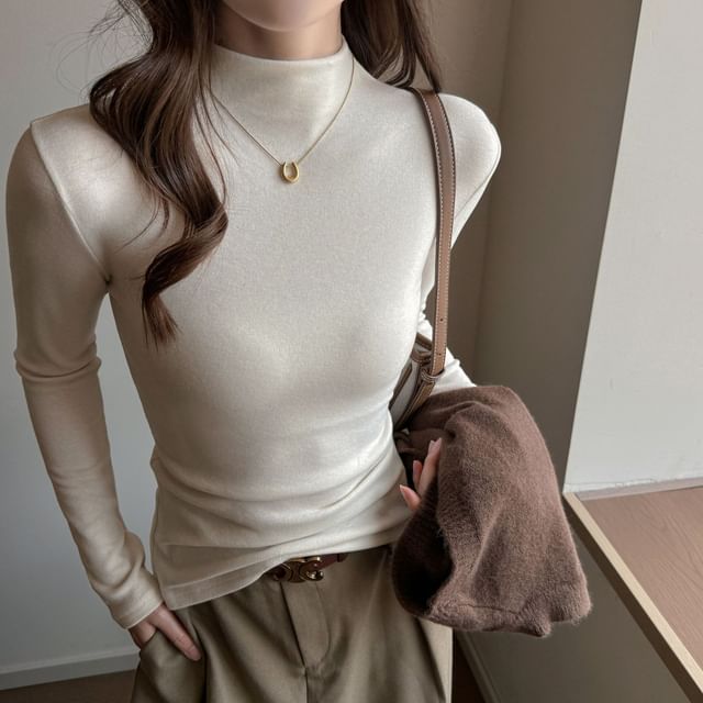Asiris-Long-Sleeve Mock Neck Plain T-Shirt