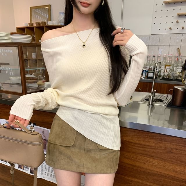 Asiris-Long-Sleeve Off Shoulder Plain Knit Top
