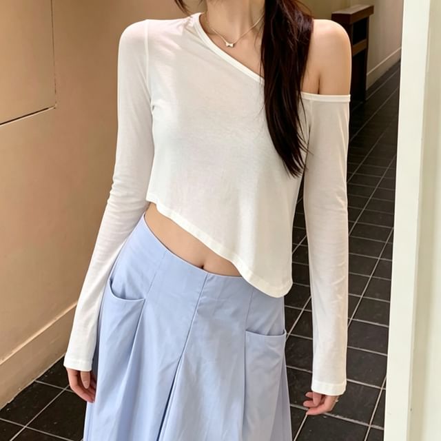 Asiris-Long-Sleeve One Shoulder Plain Crop Top