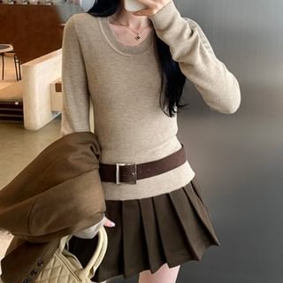 Asiris-Long-Sleeve Round Neck Plain Knit Top