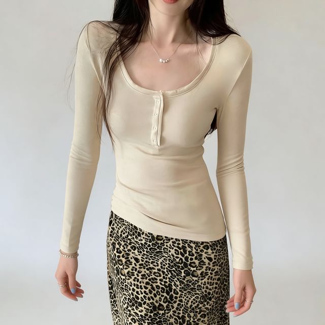Asiris-Long Sleeve Scoop Neck Plain Button T-Shirt
