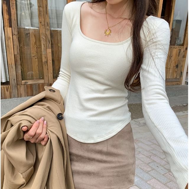 Asiris-Long Sleeve Square Neck Plain Padded Ribbed Top