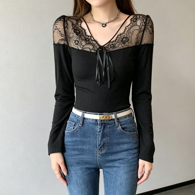 Asiris-Long-Sleeve V-Neck Lace Panel Crop Top