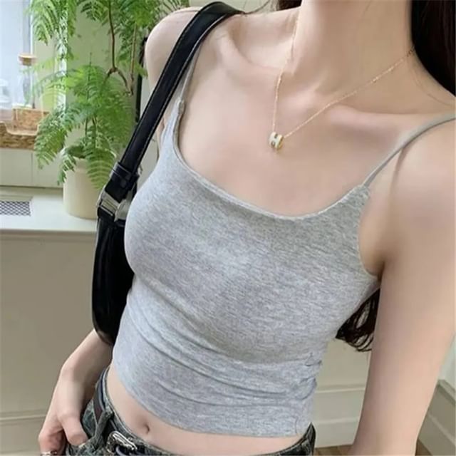 Asiris-Scoop Neck Plain Crop Camisole Top