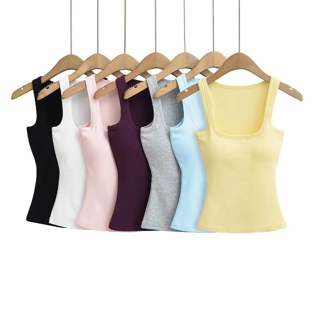Asiris-Scoop Neck Plain Padded Crop Tank Top