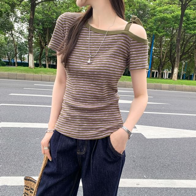 Asiris-Short-Sleeve Cold Shoulder Striped Tee