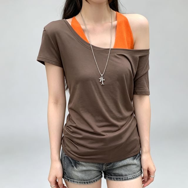 Asiris-Short-Sleeve Off Shoulder Plain T-Shirt