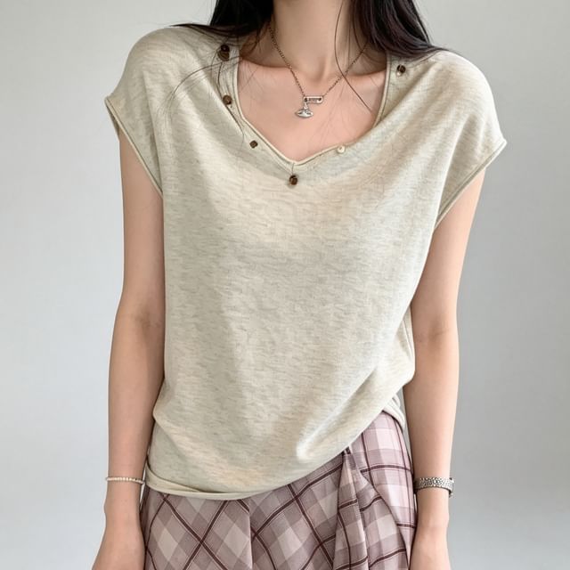 Asiris-Short-Sleeve V-Neck Plain Beaded Knit Top