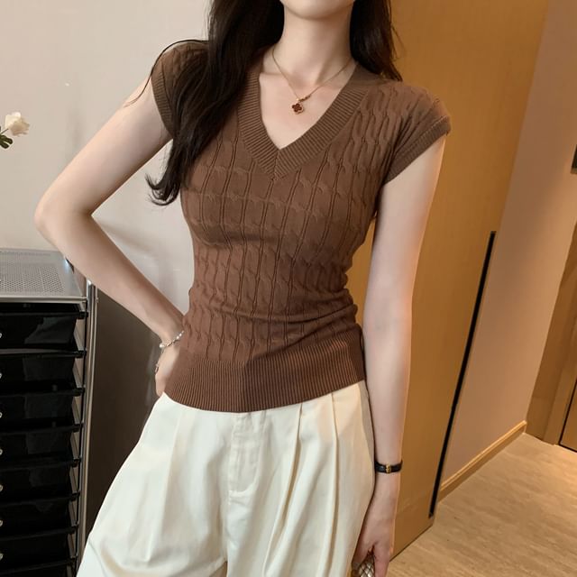 Asiris-Short-Sleeve V-Neck Plain Cable Knit Top