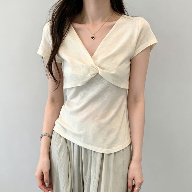 Asiris-Short-Sleeve V-Neck Plain Twisted T-Shirt