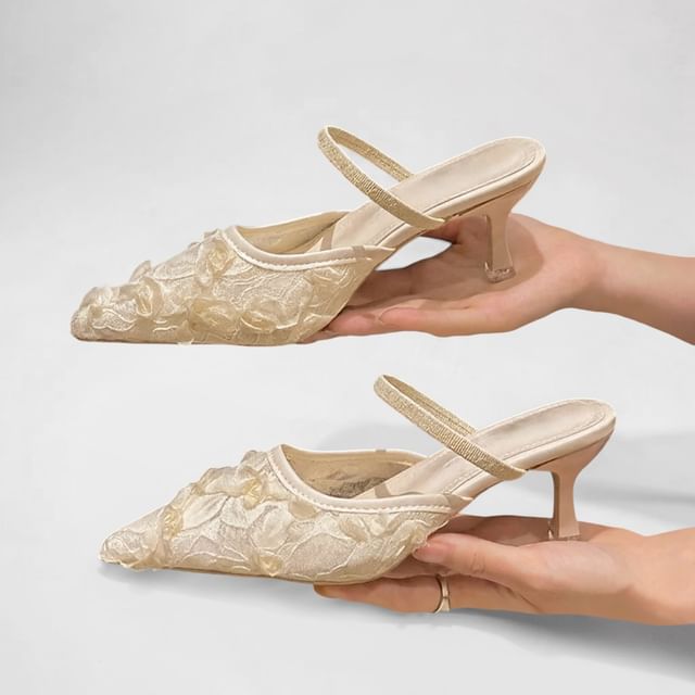 Asterisk-Pointy Chunky Heel Floral Slide Sandals