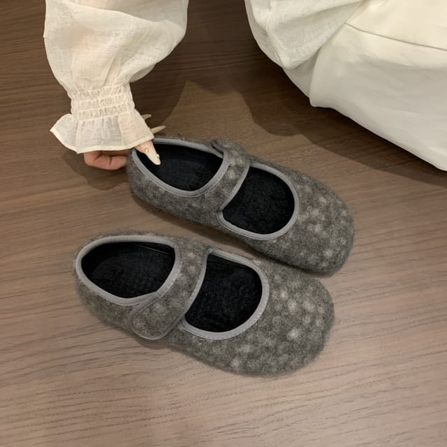 Asterisk-Round Toe Mary Jane Shoes