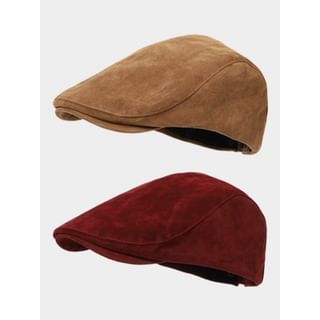 atenios-Plain Faux Suede Flat Cap