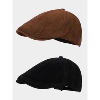 atenios-Plain Faux Suede Flat Cap