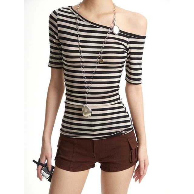 AXEN-One-Shoulder Short-Sleeve Striped Tee