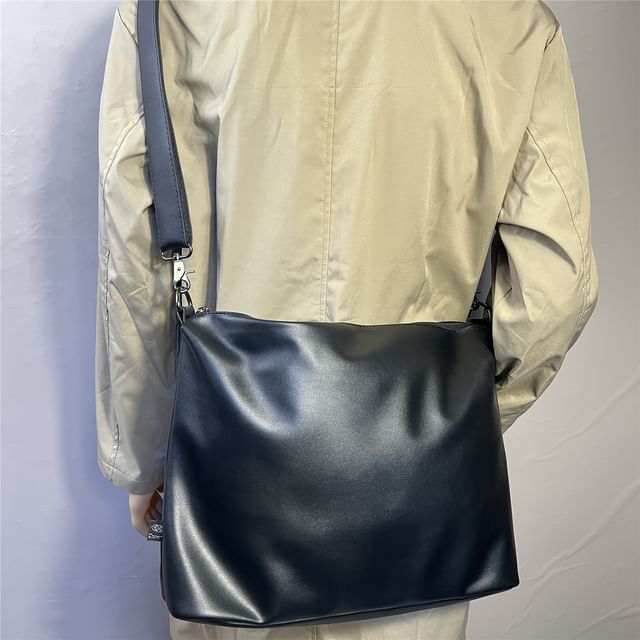 BagBuzz-Faux Leather Plain Crossbody Bag