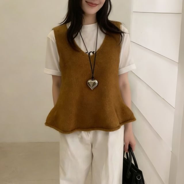 Beaustreet-V-Neck Plain Flowy Sweater Vest