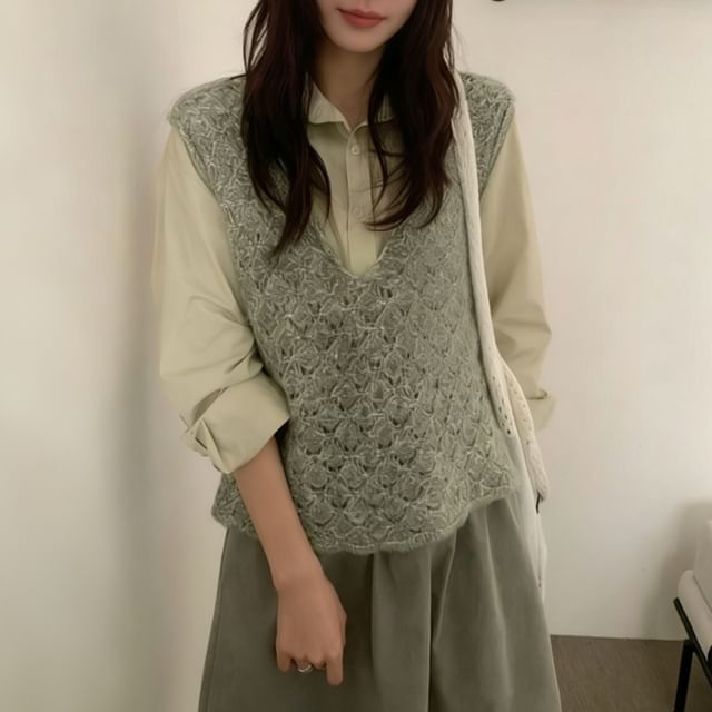 Beaustreet-V-Neck Plain Pointelle Knit Sweater Vest