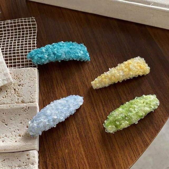 BeDaisy-Sequin Hair Clip