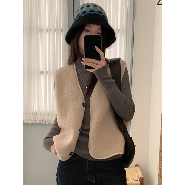 Beem-V-Neck Plain Button Up Vest