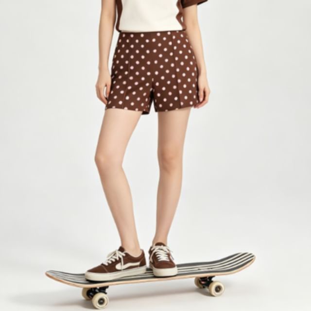 BERAN STUDIO-Mid Rise Shorts