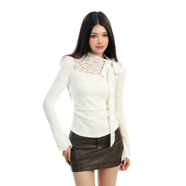 Berrytrix-Long-Sleeve Lace Panel Plain Top