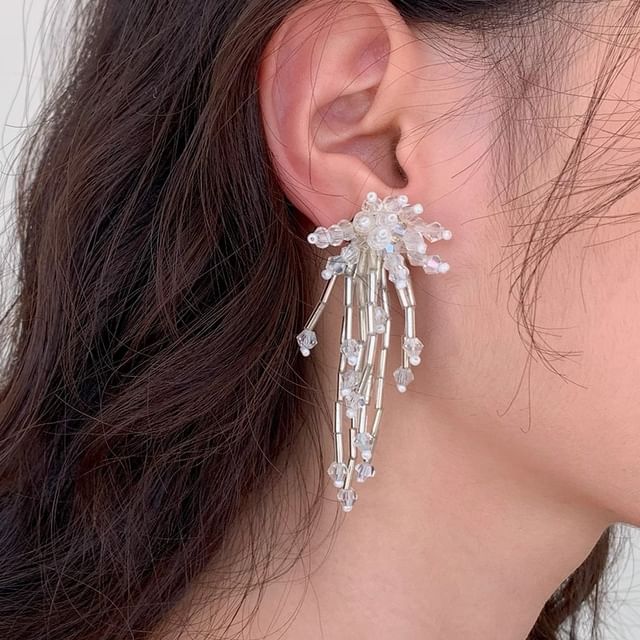 Betsuno-Beaded Fringed Earring
