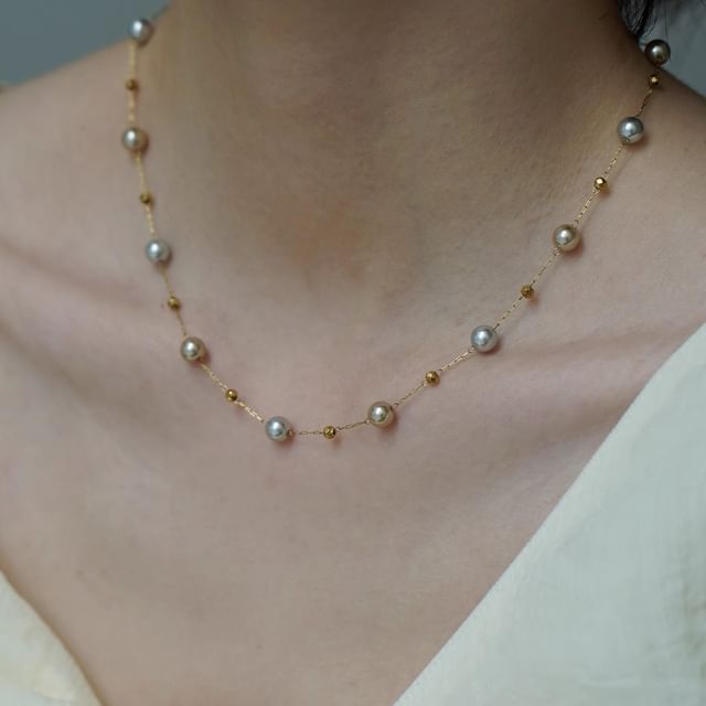 Betsuno-Beaded Station Necklace