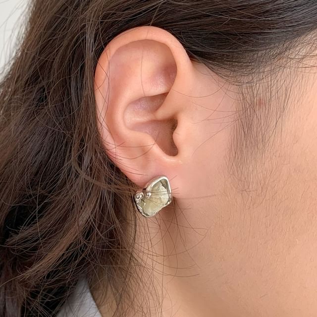 Betsuno-Gemstone Stud Earring