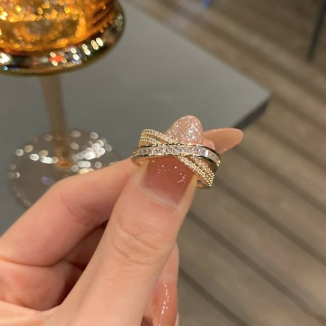 Betsuno-Layered Rhinestone Alloy Open Ring