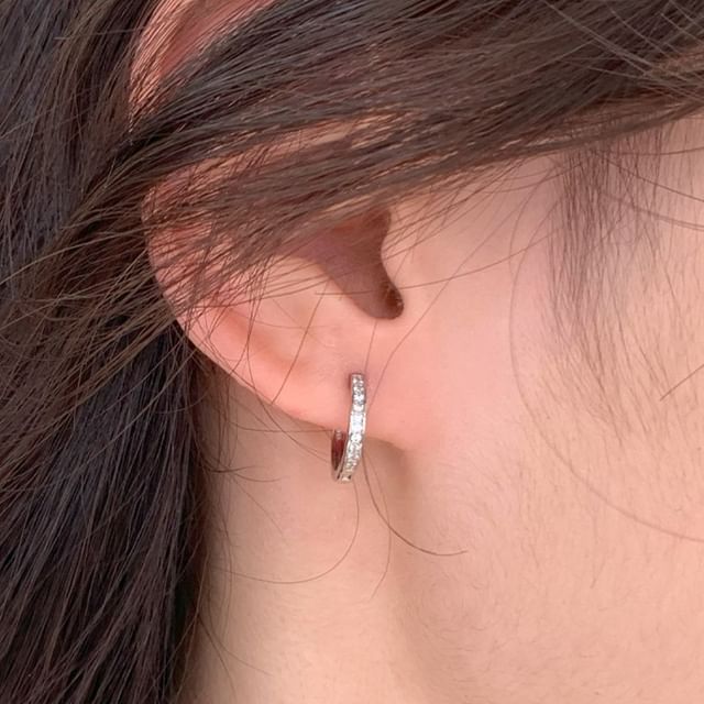Betsuno-Rhinestone Alloy Huggie Earring
