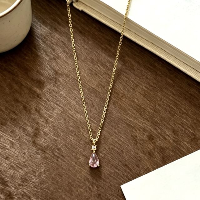 Betsuno-Rhinestone Pendant Necklace