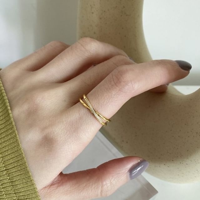 Betsuno-Rhinestone Ring