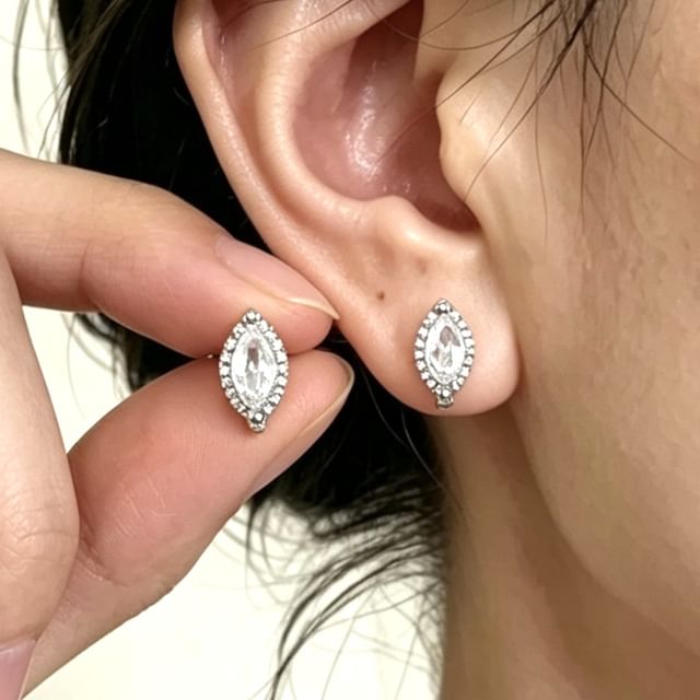 Betsuno-Rhinestone Stud Earring