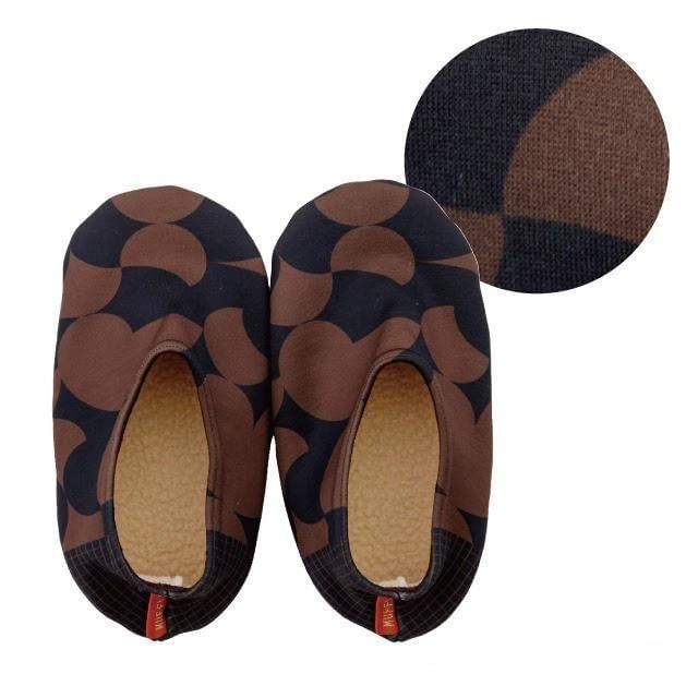 BISQUE-Muffle Slipper Socks Black Scale